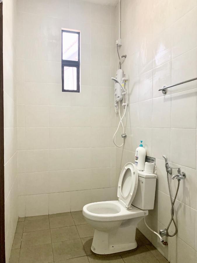 Sarah Guesthouse Kuala Terengganu Eksteriør bilde